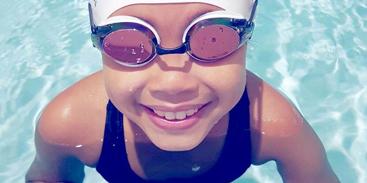 SWIMMA CAPS: DE EERSTE ZWEMMUTSEN VOOR AFROHAAR!