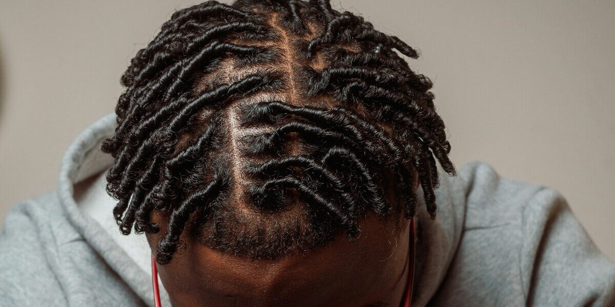 Een verzorgingsroutine voor dreadlocks